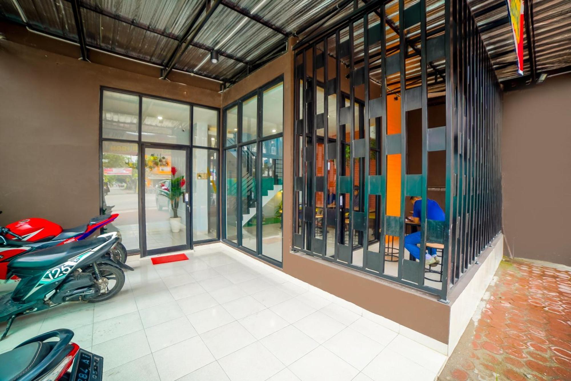 Capital O 90874 Millenium Inn 2 Medan Luaran gambar