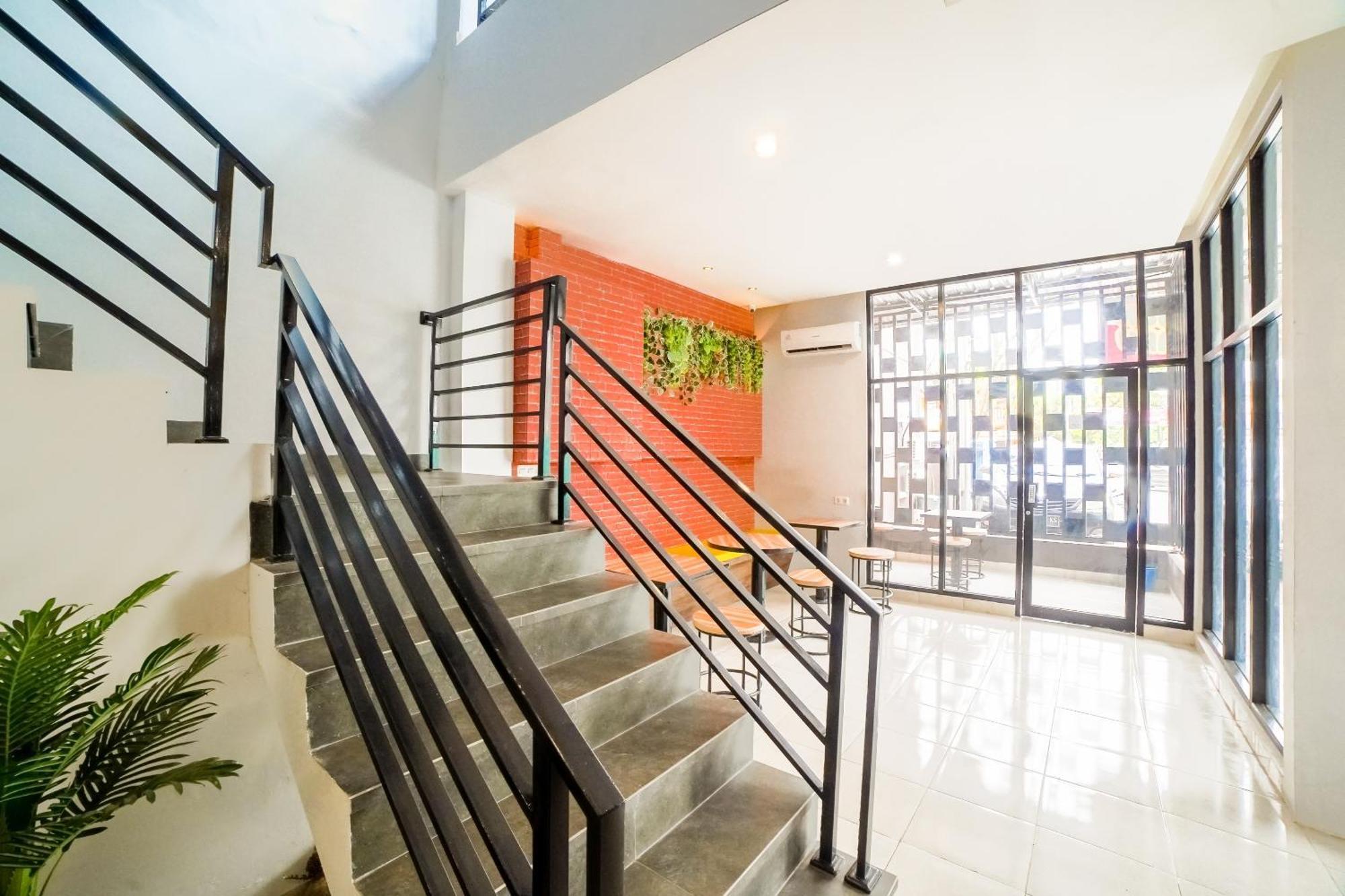 Capital O 90874 Millenium Inn 2 Medan Luaran gambar