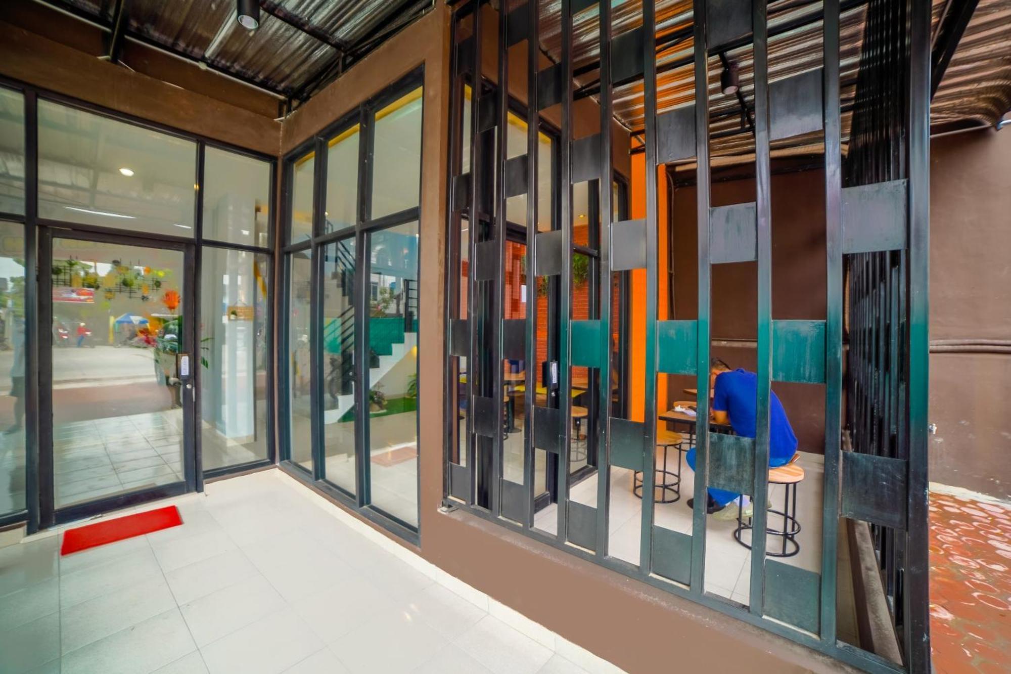 Capital O 90874 Millenium Inn 2 Medan Luaran gambar